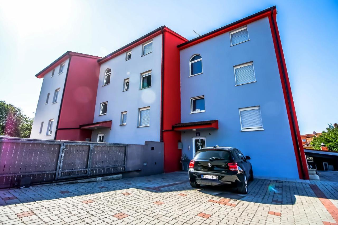 Apartments Saric Pula Exterior foto